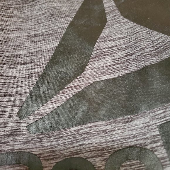 Reebok XL Boys Wicking Shirt - Picture 3 of 5